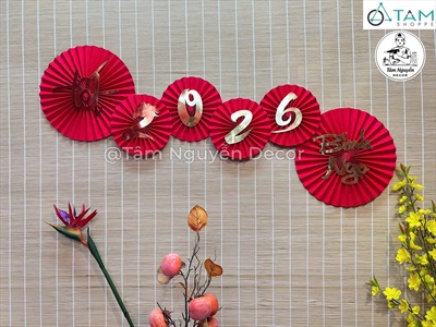 Quạt giấy nhung xịn có nếp Vàng Đỏ [Nhiều cỡ - Cao cấp] QUAT-09